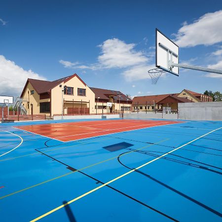 Krinec Sport Relax Hotel Na Kopecku מראה חיצוני תמונה